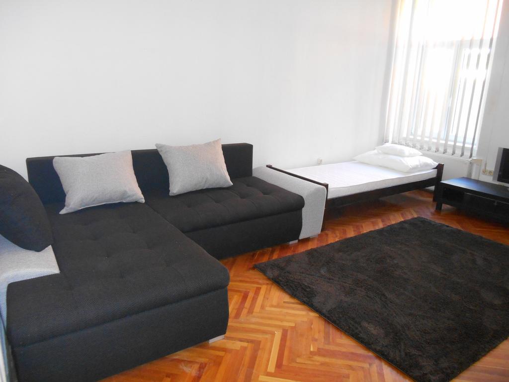 Akos Apartman Διαμέρισμα Έγκερ Εξωτερικό φωτογραφία