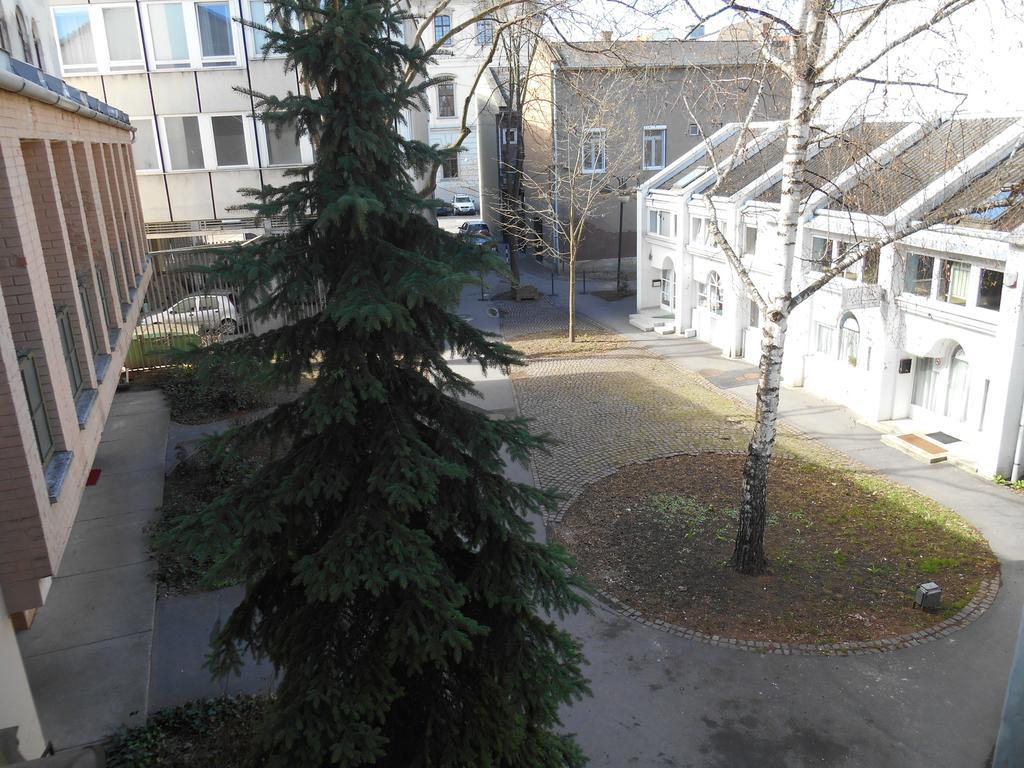 Akos Apartman Διαμέρισμα Έγκερ Εξωτερικό φωτογραφία